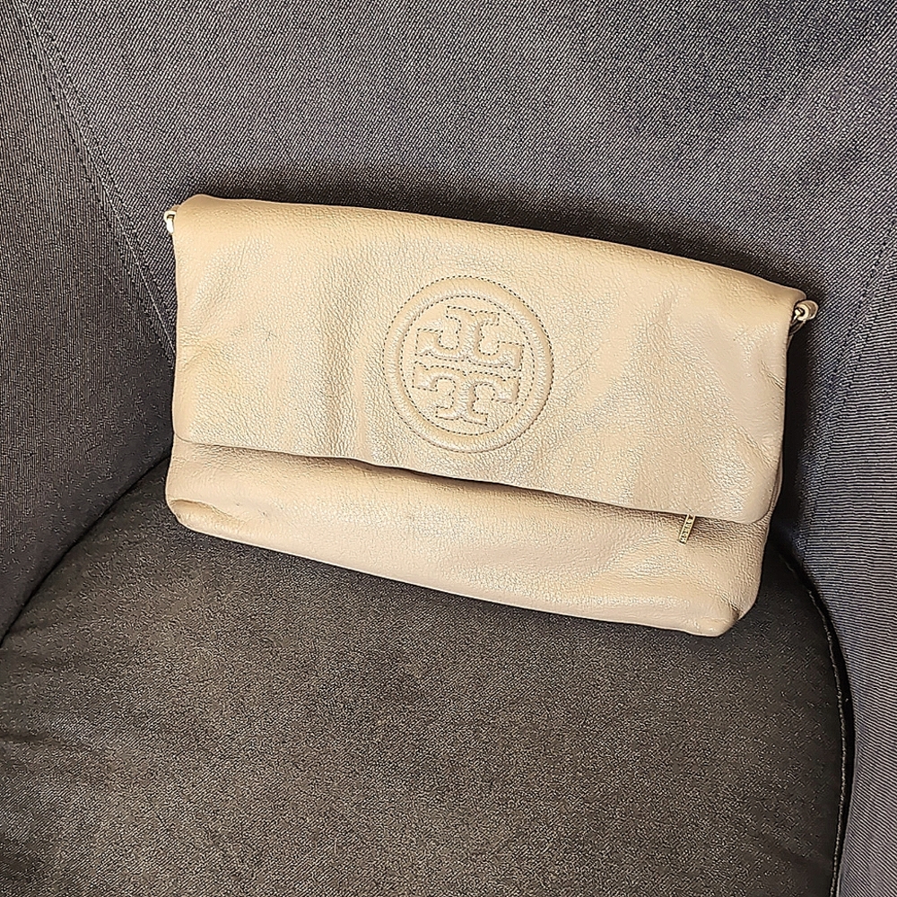 Tory Burch Bombe Fold over with strap